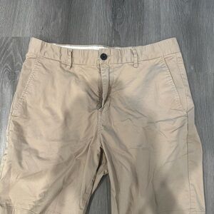 Frank & Oak Men's Tan Flat Front Shorts (7” inseam/33 waist)